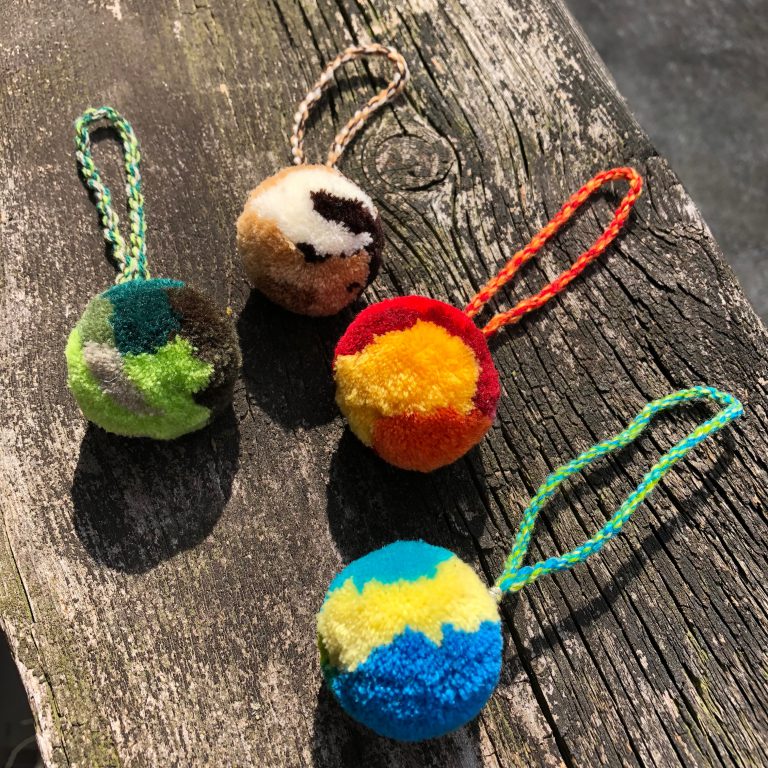 POMPOM CHARM