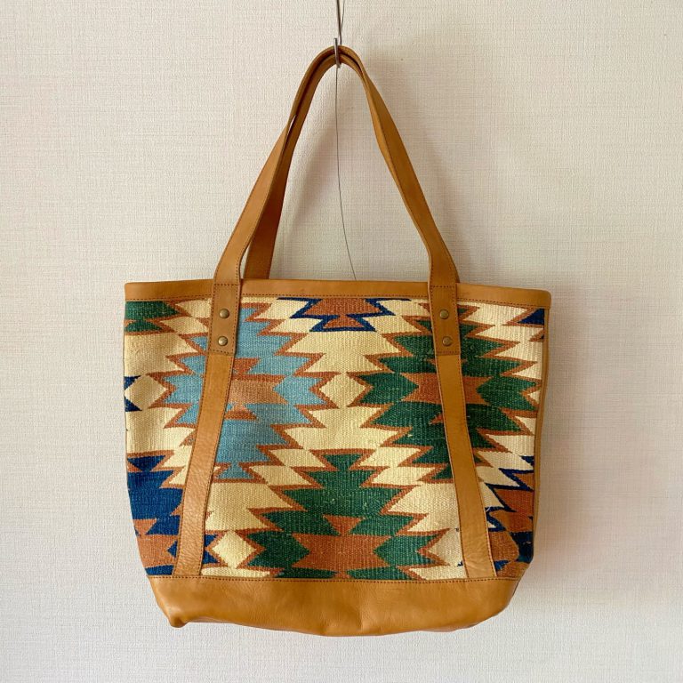 VINTAGE RUG TOTE BAG